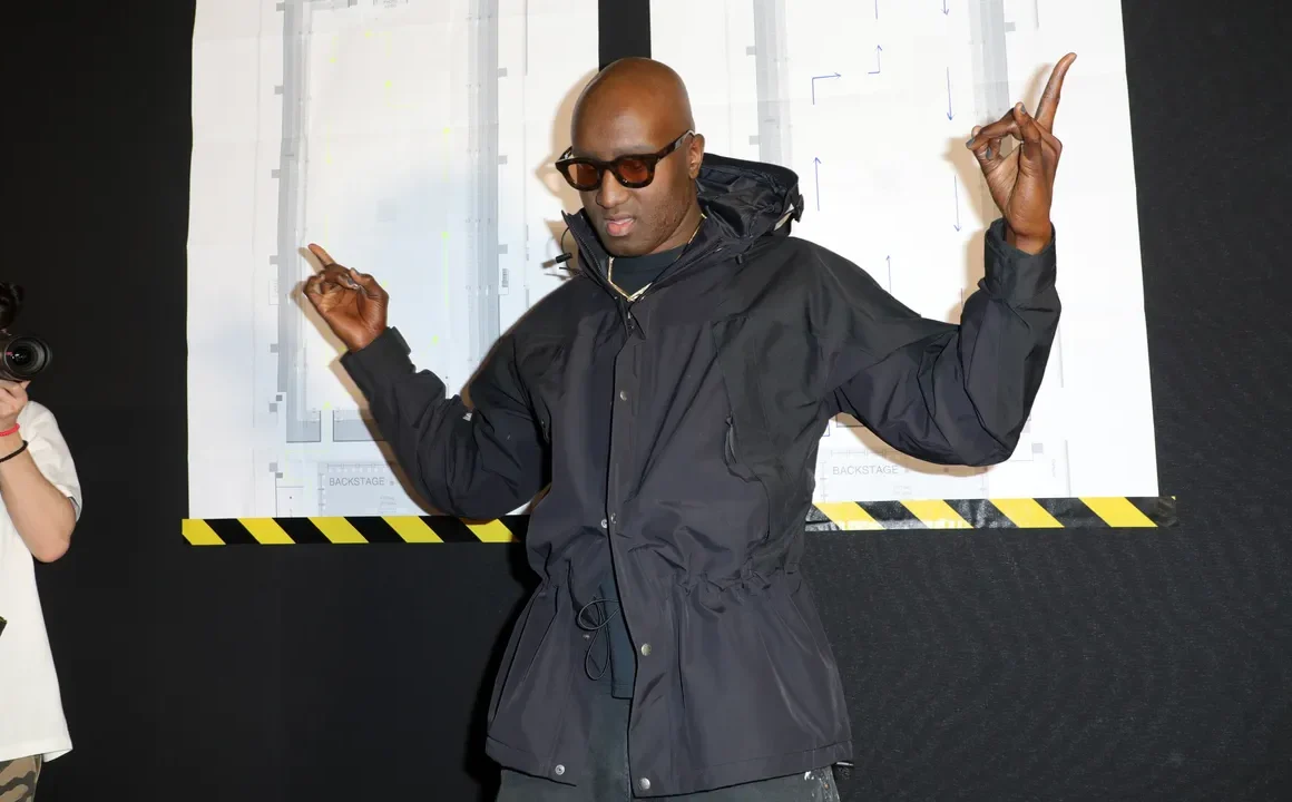 Brandul de îmbrăcăminte Off White Cui Aparține