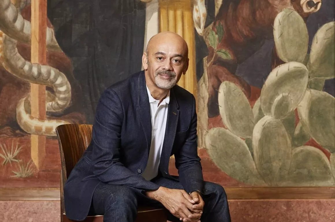 Cât costă pantofii Christian Louboutin