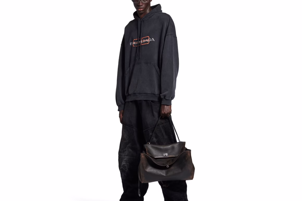 Ce înseamnă Balenciaga