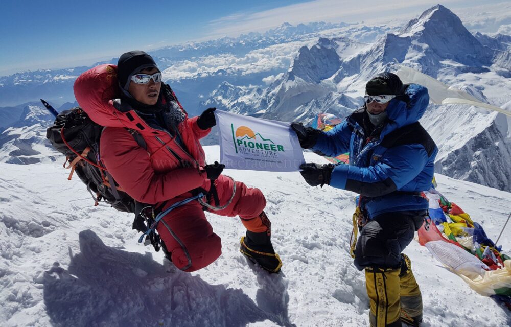 Expediție pe Mount Everest