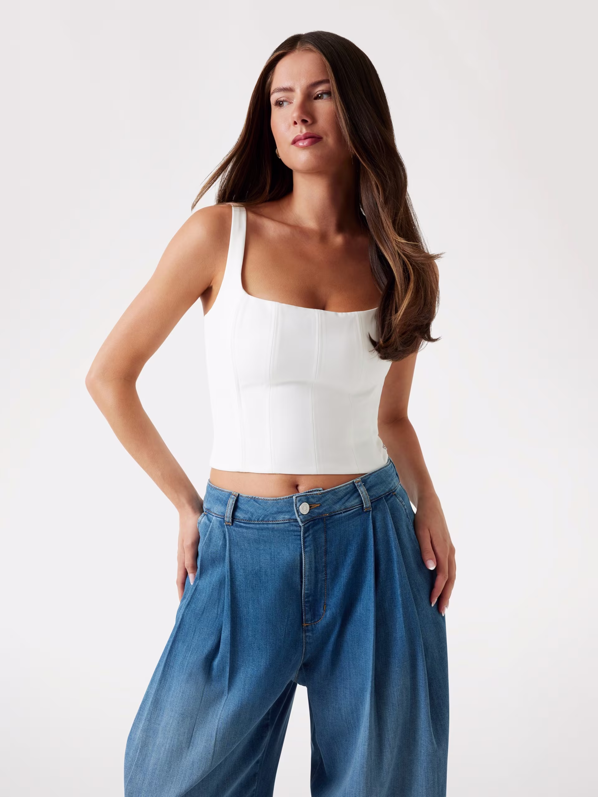 Guess Îmbrăcăminte