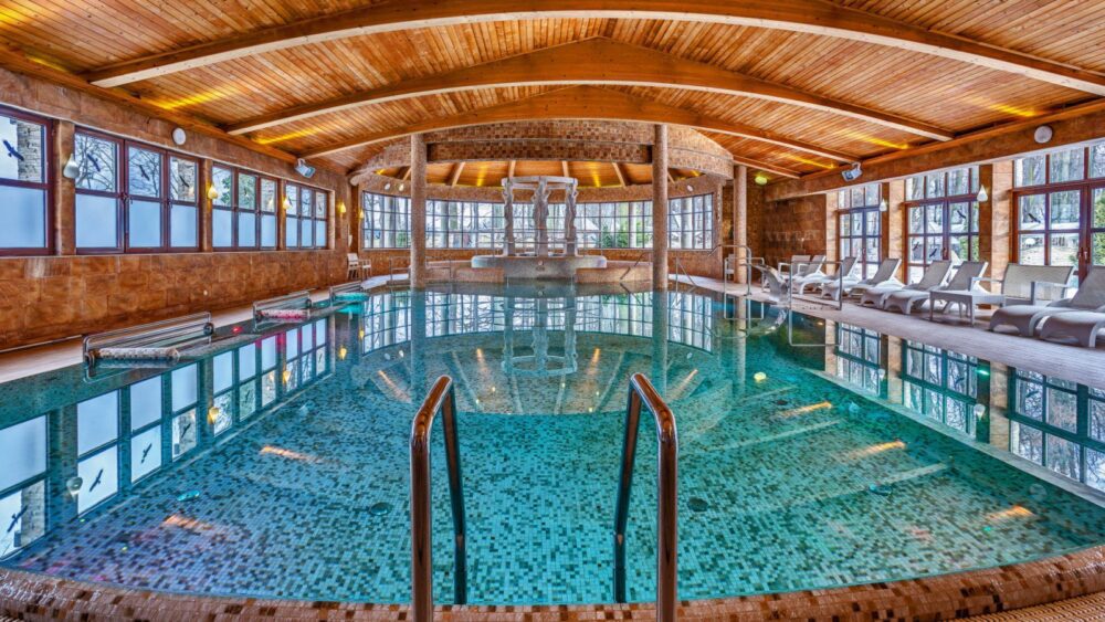 Hotel Manor House Piscină