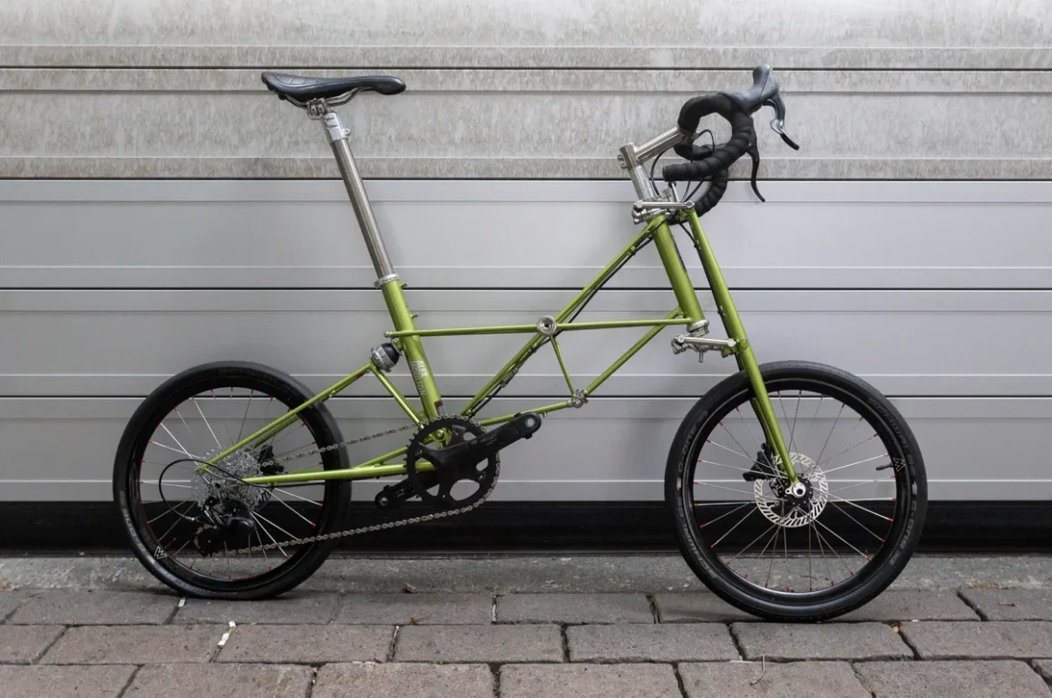 Moulton – clasa premium britanică în lumea bicicletelor pliabile