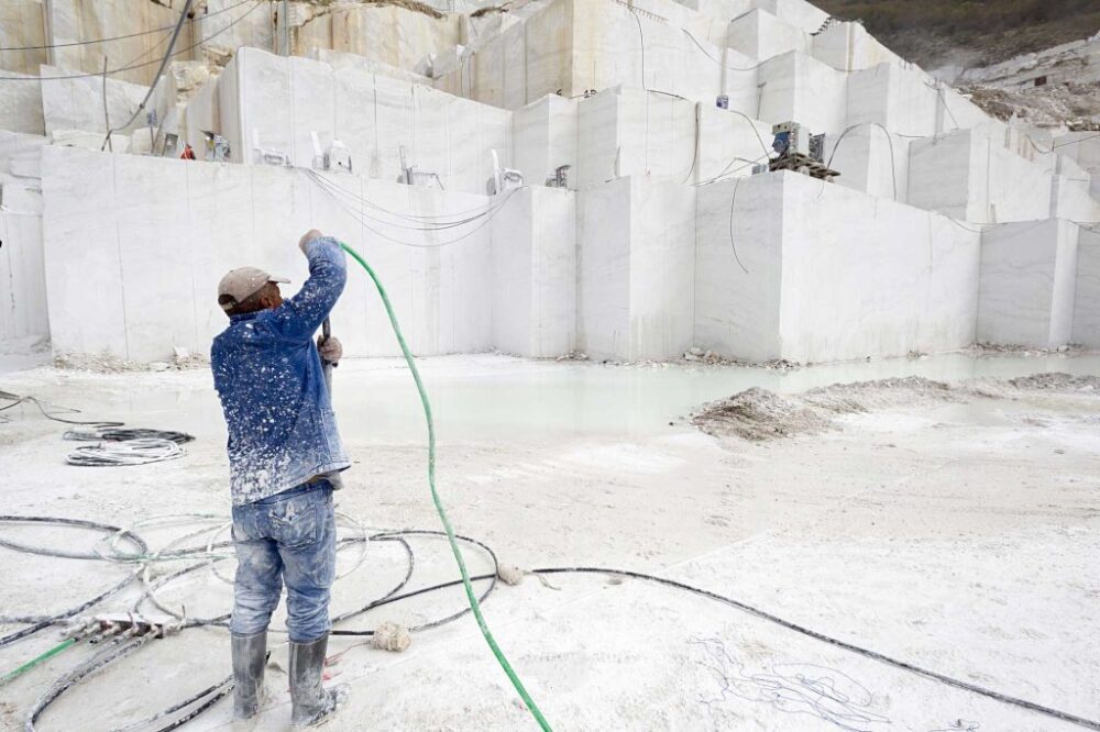 Marmură din Carrara Extracție
